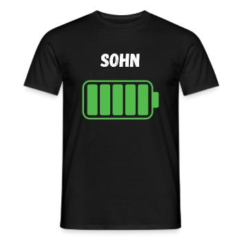 Sohn - Voller Akku - Männer T-Shirt - Schwarz - Vorne - AI Model Male 178 light (178cm)