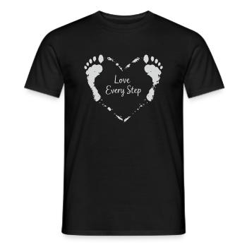 Walking Barefoot This Is My Gear Nature - Männer T-Shirt - Schwarz - Vorne - AI Model Male 178 light (178cm)
