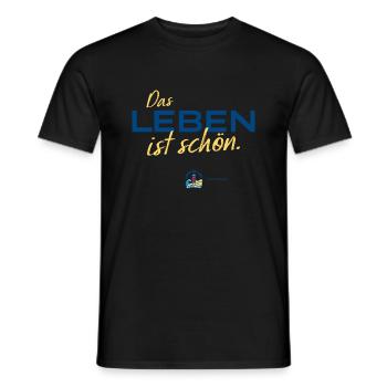 Ostseeweg LEBEN Tee 2023 Hell - Männer T-Shirt - Schwarz - Vorne - AI Model Male 178 light (178cm)