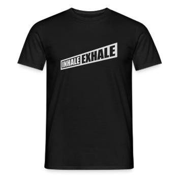 inhale exhale yoga Zitat - Männer T-Shirt - Schwarz - Vorne - AI Model Male 178 light (178cm)