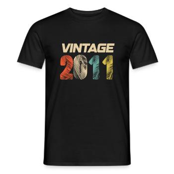 Jahrgang 2011 Retro - Bestseller - Männer T-Shirt - Schwarz - Vorne - AI Model Male 178 light (178cm)