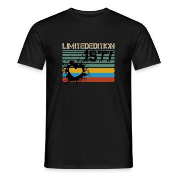 year 1977 - Men's T-Shirt - black - Front - AI Model Male 178 light (178cm)