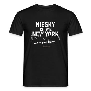 Niesky ist wie New York - Männer T-Shirt - Schwarz - Vorne - AI Model Male 178 light (178cm)