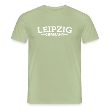 Leipzig Idée cadeau My home - T-shirt homme - vert sauge - Devant - AI Model Male 178 light (178cm)