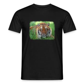 Tiger im Gras - Männer T-Shirt - Schwarz - Vorne - AI Model Male 178 light (178cm)