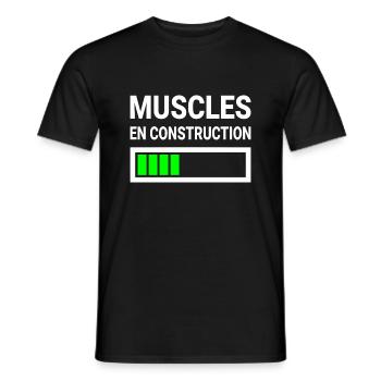 Muscles En Construction Cadeau Drôle - Männer T-Shirt - Schwarz - Vorne - AI Model Male 178 light (178cm)
