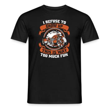 I Refuse To Grow Up Threewheeler Trikebike Triker - Männer T-Shirt - Schwarz - Vorne - AI Model Male 178 light (178cm)