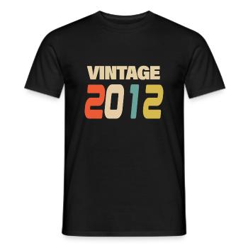 2012 Vintage Retro Classic 2012 - Männer T-Shirt - Schwarz - Vorne - AI Model Male 178 light (178cm)