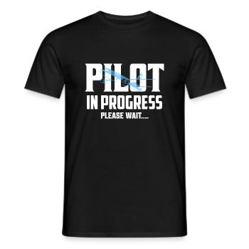 Pilot In Progress Please Wait.... Aviation Airline - Männer T-Shirt - Schwarz - Vorne - AI Model Male 178 light (178cm)