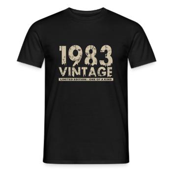 Jahrgang 1983 Bursdag - Unikat - Männer T-Shirt - Schwarz - Vorne - AI Model Male 178 light (178cm)
