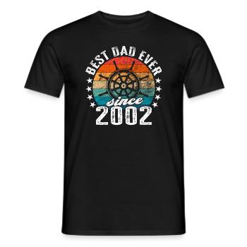 Bester Papa der Welt seit 2002 Kapitän - Männer T-Shirt - Schwarz - Vorne - AI Model Male 178 light (178cm)
