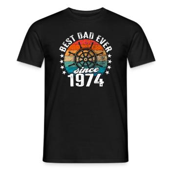 Meilleur père du monde Capitaine depuis 1974 - T-shirt homme - noir - Devant - AI Model Male 178 light (178cm)