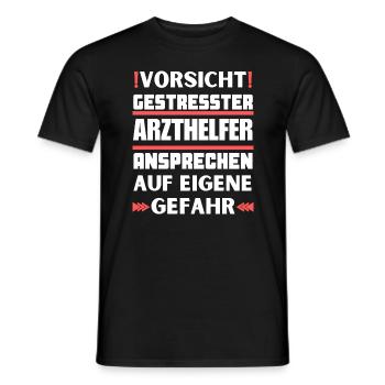Gestresster Arzthelfer nicht ansprechen! - Männer T-Shirt - Schwarz - Vorne - AI Model Male 178 light (178cm)