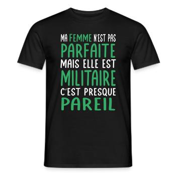 Meine Frau ist nicht perfekt, aber sie ist Militär - Männer T-Shirt - Schwarz - Vorne - AI Model Male 178 light (178cm)
