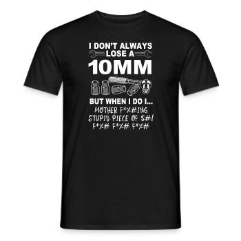 Car mechanic engineer - Männer T-Shirt - Schwarz - Vorne - AI Model Male 178 light (178cm)