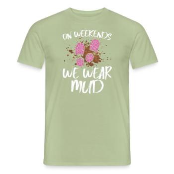 Mud girl run - Men's T-Shirt - sage - Front - AI Model Male 178 light (178cm)