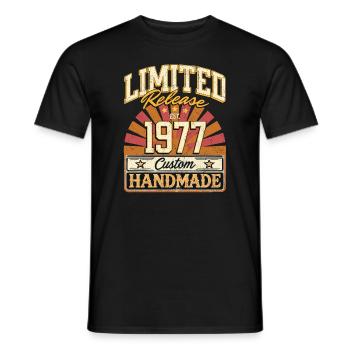 Limited 1977 Lustige Sprüche Geschenk Geburtstag - Männer T-Shirt - Schwarz - Vorne - AI Model Male 178 light (178cm)