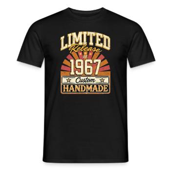 Limited 1967 Lustige Sprüche Geschenk Geburtstag - Männer T-Shirt - Schwarz - Vorne - AI Model Male 178 light (178cm)