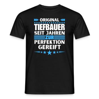 Zur Perfektion gereifter Tiefbauer - Männer T-Shirt - Schwarz - Vorne - AI Model Male 178 light (178cm)