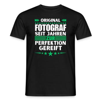 Photographe mûri à la perfection - T-shirt homme - noir - Devant - AI Model Male 178 light (178cm)