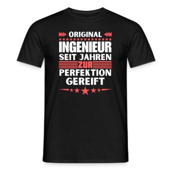 Zur Perfektion gereifter Ingenieur - Männer T-Shirt - Schwarz - Vorne - AI Model Male 178 light (178cm)
