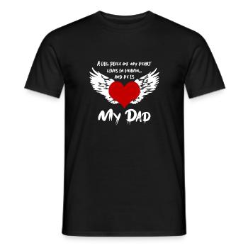 Big Place Of My Heart Lives in Heaven Dad - Männer T-Shirt - Schwarz - Vorne - AI Model Male 178 light (178cm)
