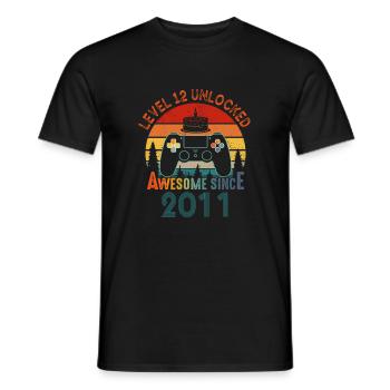 Level 12 freigeschaltet Fantastisch seit 2011 Funny Gamer - Männer T-Shirt - Schwarz - Vorne - AI Model Male 178 light (178cm)