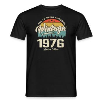 Vintage 1976 Cadeau Anniversaire Style Rétro 1976 - T-shirt homme - noir - Devant - AI Model Male 178 light (178cm)