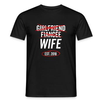 Freundin Verlobte Ehefrau Est 2018 - Männer T-Shirt - Schwarz - Vorne - AI Model Male 178 light (178cm)