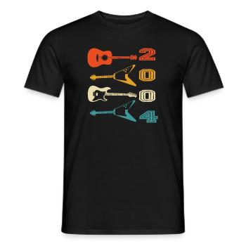 2004 Jahrgang geboren Gitarrist Gitarre Geburtstag - Männer T-Shirt - Schwarz - Vorne - AI Model Male 178 light (178cm)