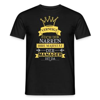 Verneigt euch, Ihre Majestät der Manager ist da - Männer T-Shirt - Schwarz - Vorne - AI Model Male 178 light (178cm)