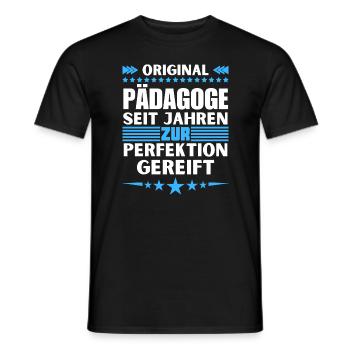 Zur Perfektion gereifter Pädagoge - Männer T-Shirt - Schwarz - Vorne - AI Model Male 178 light (178cm)