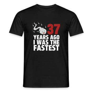 Vor 37 Jahren war ich der Schnellste - Männer T-Shirt - Schwarz - Vorne - AI Model Male 178 light (178cm)