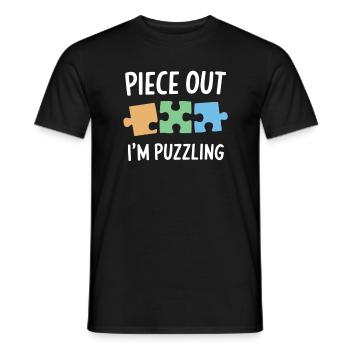 Nur noch ein Teil, ich verspreche ein lustiges Puzzle - Männer T-Shirt - Schwarz - Vorne - AI Model Male 178 light (178cm)