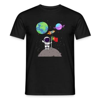 Mondlandung Planet Portugal Flagge Astronaut - Männer T-Shirt - Schwarz - Vorne - AI Model Male 178 light (178cm)