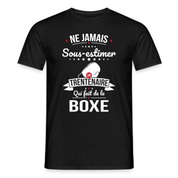 Sous-estimer un trentenaire qui fait de la boxe - T-shirt homme - noir - Devant - AI Model Male 178 light (178cm)