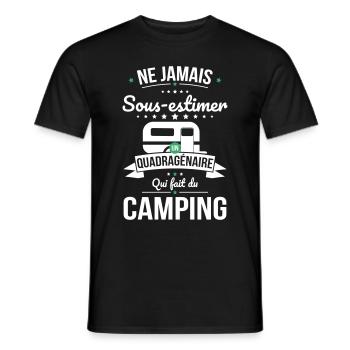 Sous-estimer un quadragénaire qui fait du camping - T-shirt homme - noir - Devant - AI Model Male 178 light (178cm)