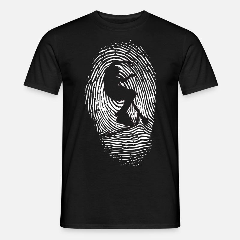 Fußabdruck eines Rollers - Männer T-Shirt - Schwarz