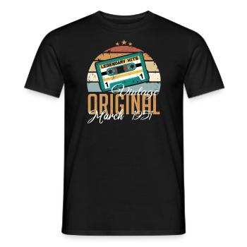 März 1951 - Geburtstagsgeschenk - Männer T-Shirt - Schwarz - Vorne - AI Model Male 178 light (178cm)