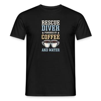 Rettungstaucher. Angetrieben Von Kaffee Und - Männer T-Shirt - Schwarz - Vorne - AI Model Male 178 light (178cm)