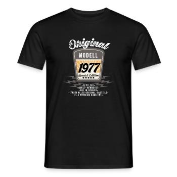 Modell 1977 - Männer T-Shirt - Schwarz - Vorne - AI Model Male 178 light (178cm)
