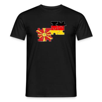 Nordmazedonien Deutschland Flagge - Männer T-Shirt - Schwarz - Vorne - AI Model Male 178 light (178cm)