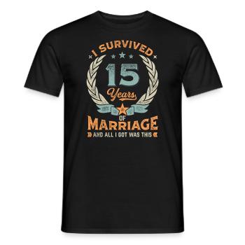 I Survived 15 Years Of Marriage - Männer T-Shirt - Schwarz - Vorne - AI Model Male 178 light (178cm)
