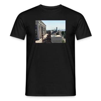 Möwenblick am Hafen Dachterrasse - Männer T-Shirt - Schwarz - Vorne - AI Model Male 178 light (178cm)