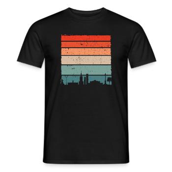 Sunset Skyline T-Shirt mit Farbverlauf - Männer T-Shirt - Schwarz - Vorne - AI Model Male 178 light (178cm)