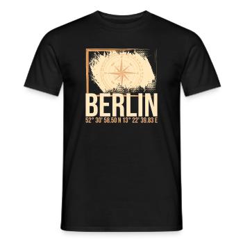 Berlin Koordinaten - Männer T-Shirt - Schwarz - Vorne - AI Model Male 178 light (178cm)