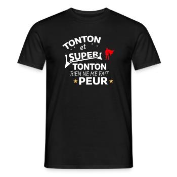 Humorvolle Hommage von Super Tonton - Männer T-Shirt - Schwarz - Vorne - AI Model Male 178 light (178cm)