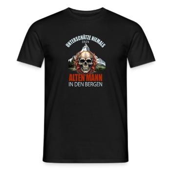 Unterschätze niemals eine alten Mann in den Bergen - Männer T-Shirt - Schwarz - Vorne - AI Model Male 178 light (178cm)