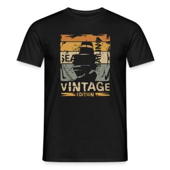Sailing Vintage Edition – Retro Segeln Design - T-shirt homme - noir - Devant - AI Model Male 178 light (178cm)