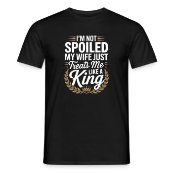 Pas gâté, ma femme me traite comme un roi - T-shirt homme - noir - Devant - AI Model Male 178 light (178cm)